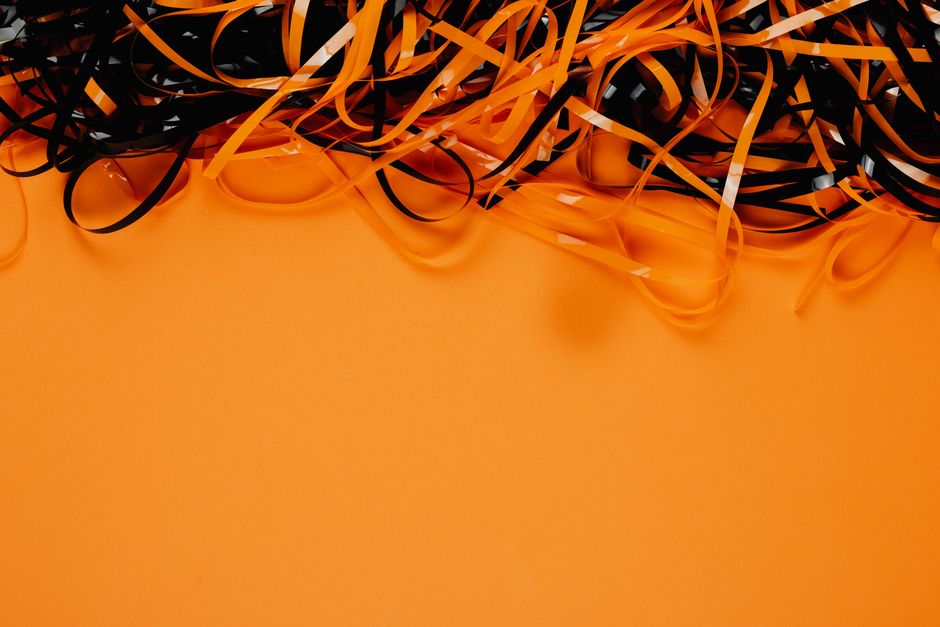Moderne oranje kleding voor Koningsdag 2026.